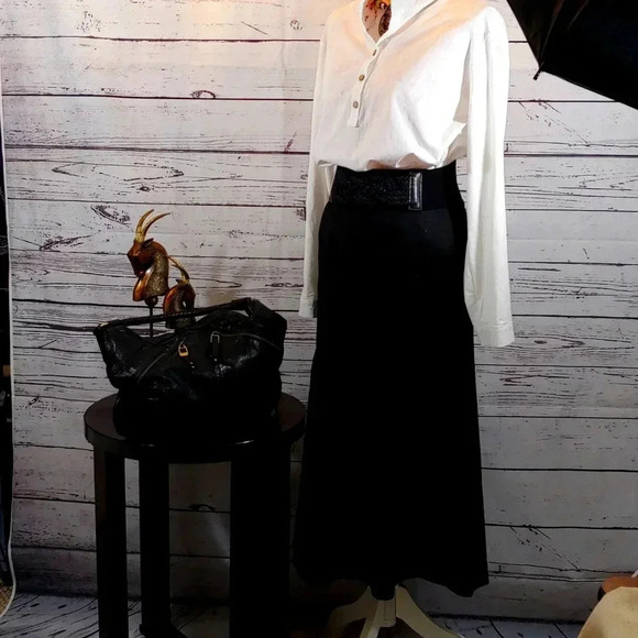 Richard Malcolrn Dresses & Skirts - Women's Linen Skirt